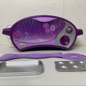 EASY BAKE OVEN